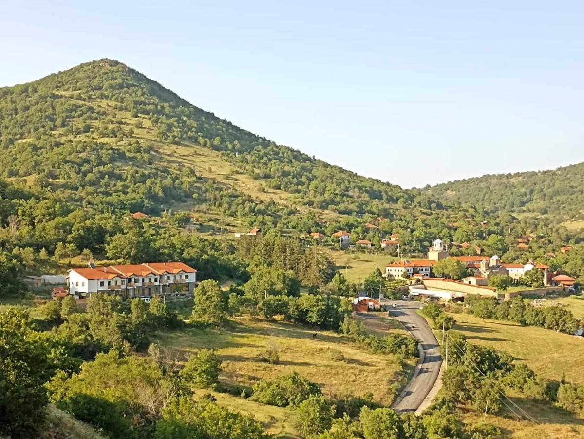 Lesnovo House Tomevski Buitenkant foto