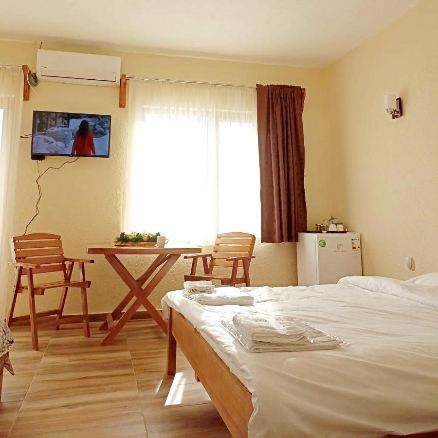 Lesnovo House Tomevski Buitenkant foto