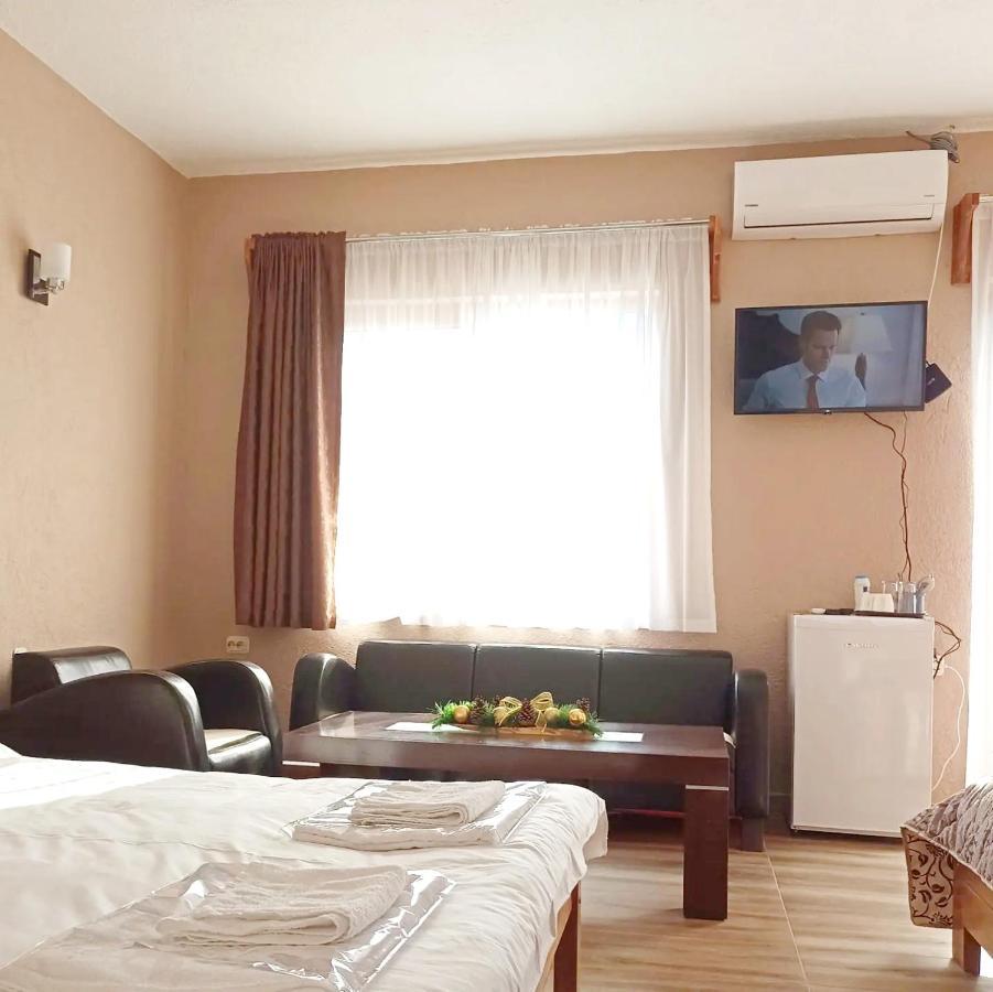 Lesnovo House Tomevski Buitenkant foto